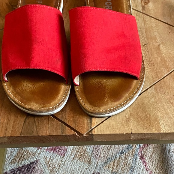 REPORT OPHELIA flat, strapless comfy Sandals Size 7 - Picture 2 of 5